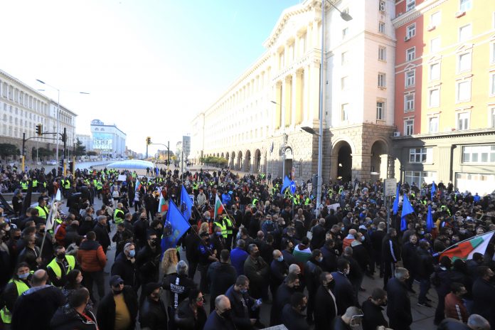 протест полицаи