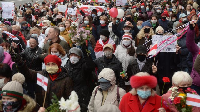 Над 500 арестувани в Беларус при днешните протести срещу Лукашенко