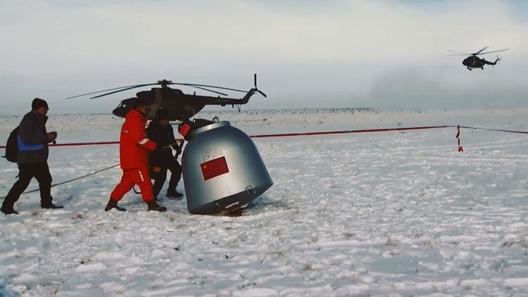 Китайската космическа сонда се завърна с проби от Луната