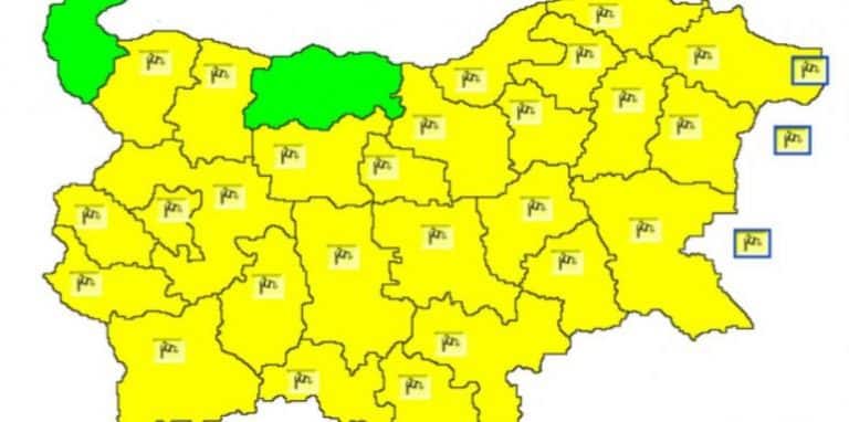 Ураганни ветрове и кафяви дъжове от утре