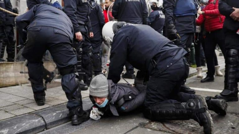 Масови арести на протест срещу COVID мерките в Брюксел