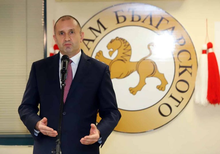 Анализатор: Още скандали и разочарования от Служебното правителство могат да костват втория мандат на Радев