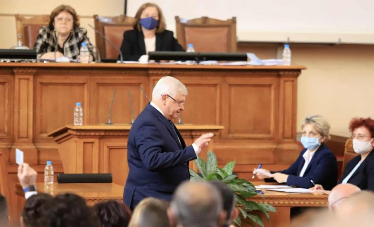 Бивши титуляри изпаднаха от властта – как стана това