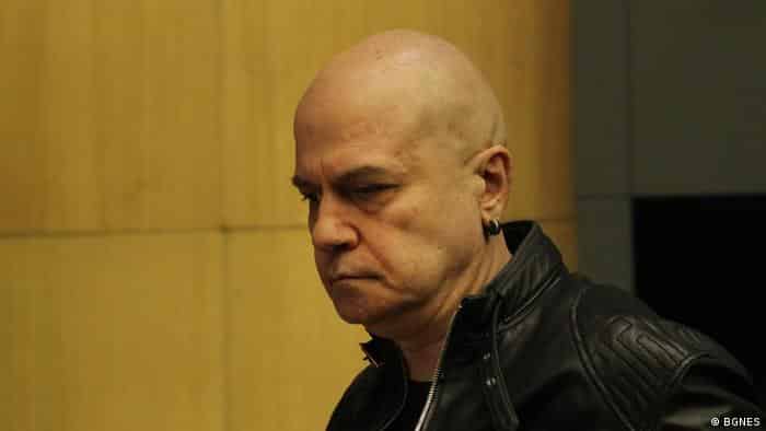 Чужди медии: България потъва в политически хаос, Трифонов заложи „бомба“