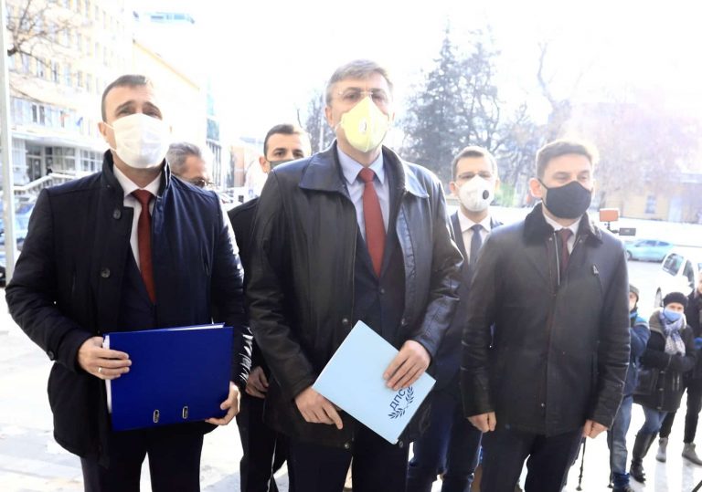 Политолог: Сарайско-библиотекарските кръгове се мобилизират зад възможността да подкрепят Слави