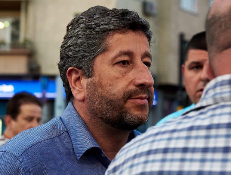 „Демократична България“ смени „курса“: Коалиция с ГЕРБ след предсрочни избори е опция