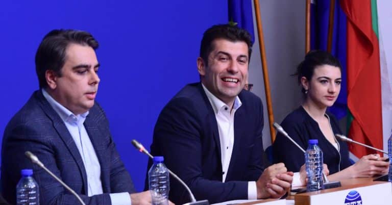 От друг ъгъл: Къде ги намерихме тези гении?