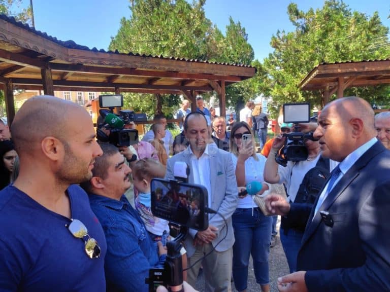 Прецедент: Социалист се закле във вярност на Борисов – разпадът на БСП по места вече е необратим