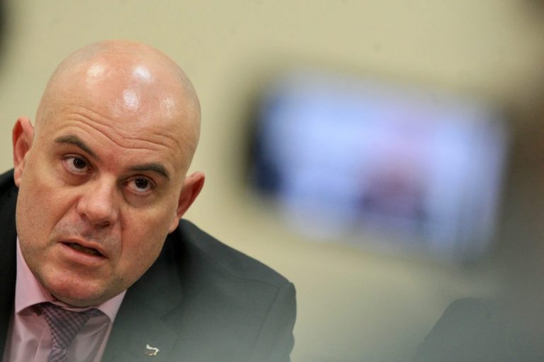 Иван Гешев обясни: Бях сам в колата, нормално е да се притесня за децата си