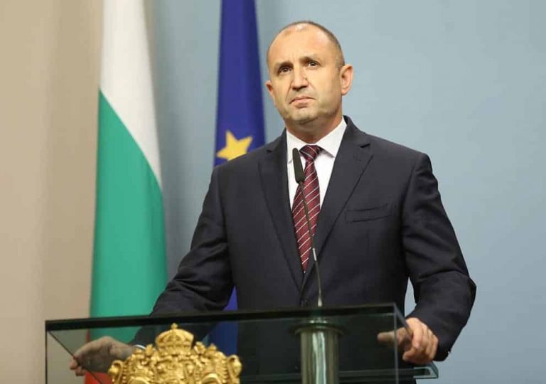 Румен Радев отказа да присъства на клетвата на Атанасова и Белазелков