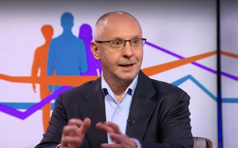 Станишев: Трябва да си извлечем поуки от страните, влезли преди нас в еврозоната