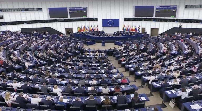 Кои български евродепутати гласуваха против влизането на страната ни в еврозоната