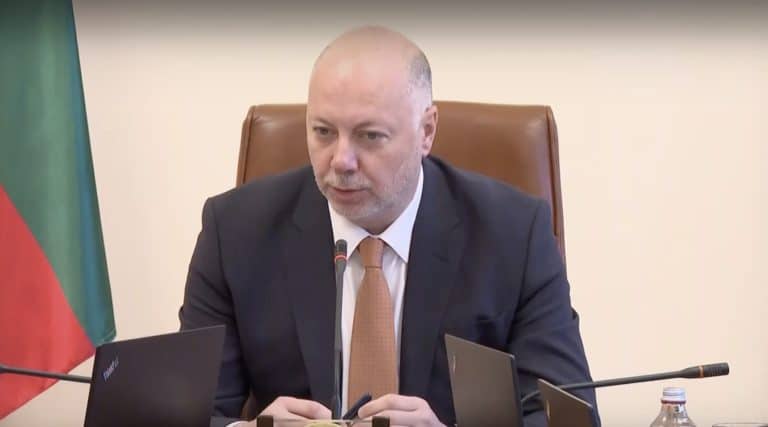 Правителството на Росен Желязков се изправя пред трети вот на недоверие