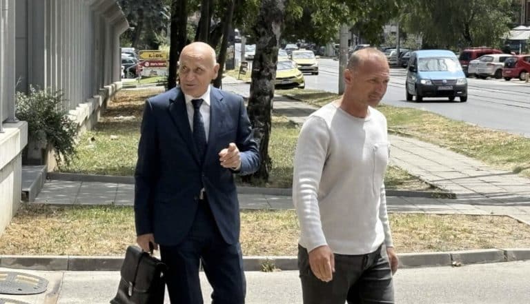 Бившият енериен министър Росен Христов се яви на разпит в КПК