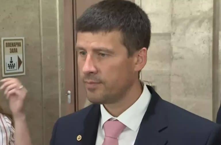 Ивелин Михайлов: Борисов вчера рева като жена